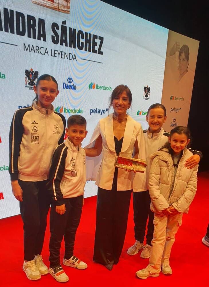 karate loarce participa en homenaje a sandra sanchez